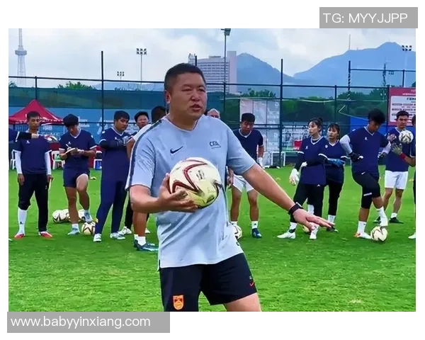 退役足球明星转型教练之路:那些成功与挑战并存的传奇人物